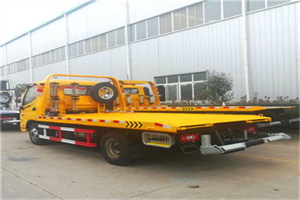 江阳区附近拖车救援搭电